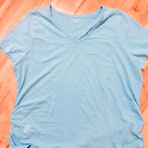 Lane Bryant Sky Blue V-Neck Tee SS 14/16. Shirred about 1/3 up the side Aqua